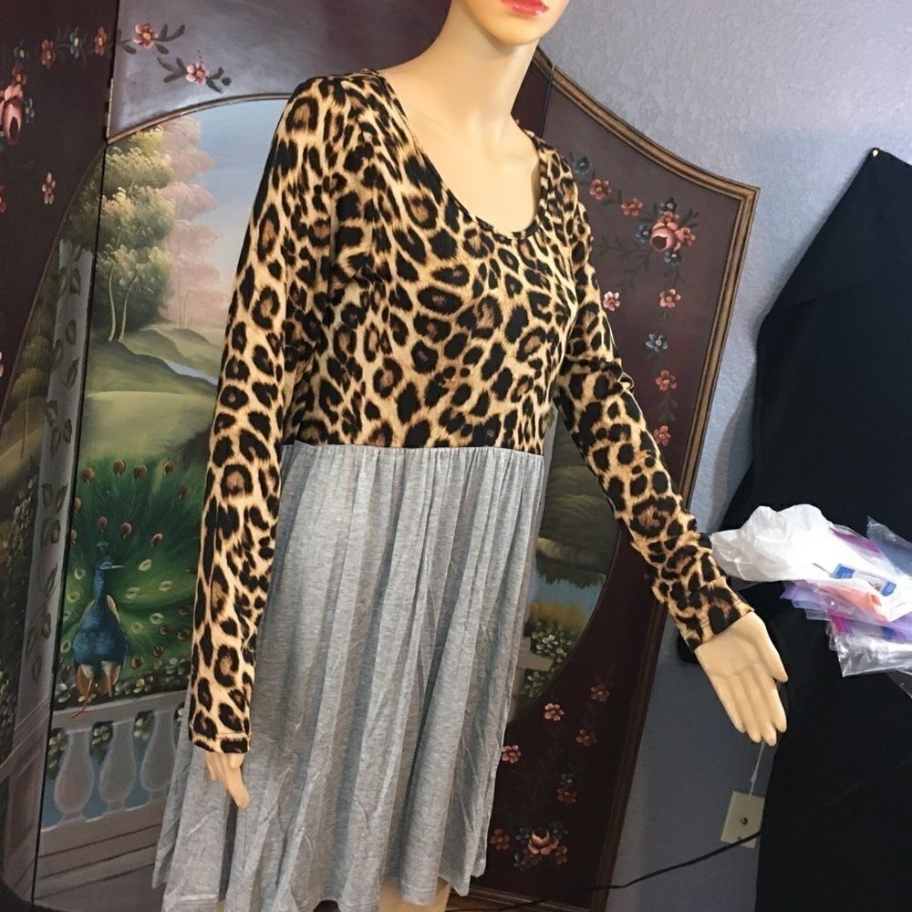 C Cheetah & Gray Tunic NWT - Picture 3 of 4